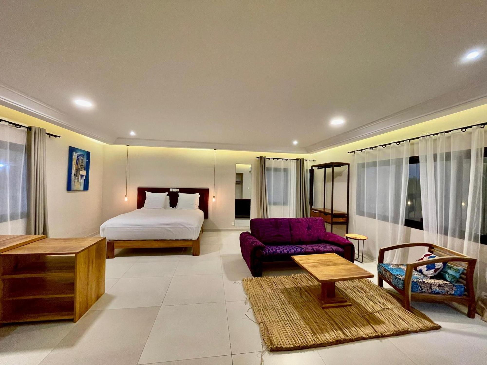 Le Kentia Hotel Lomé Eksteriør billede